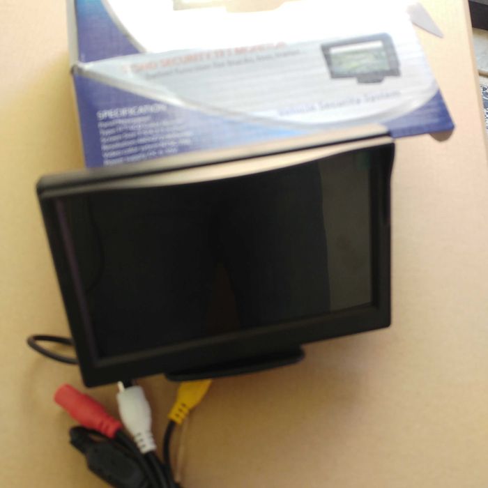 Monitores e câmeras marcha trás novas