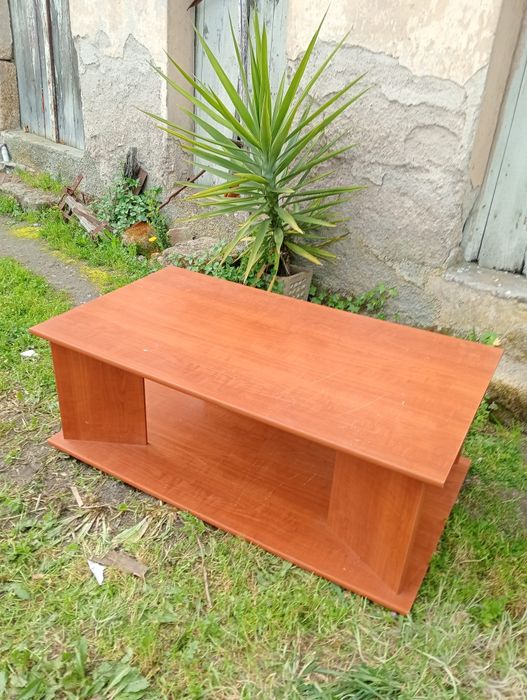 Mesa para Tv com arrumação