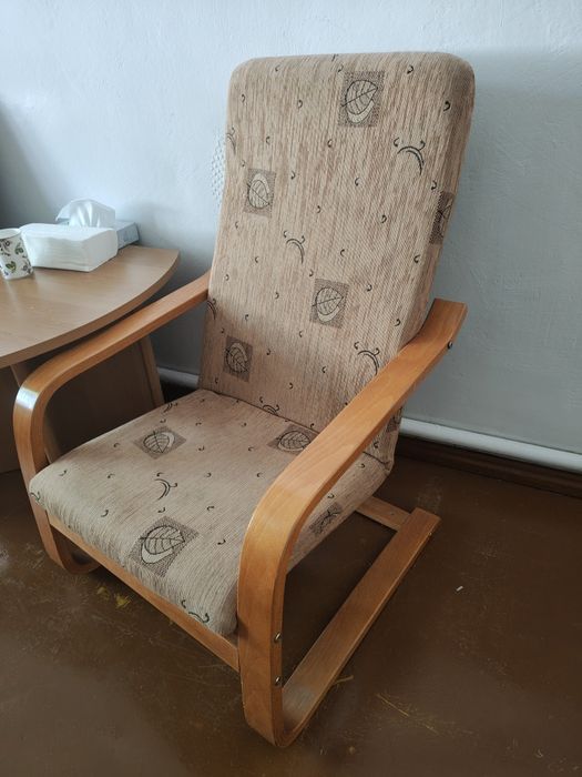 Sprzedam 2 fotele i stolik