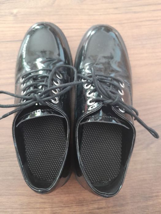 Buty eleganckie w dobrym stanie