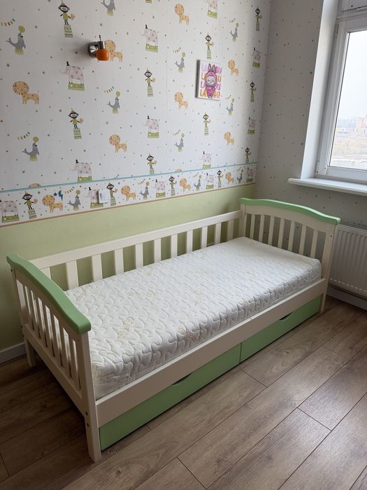 Дитячий гарнітур