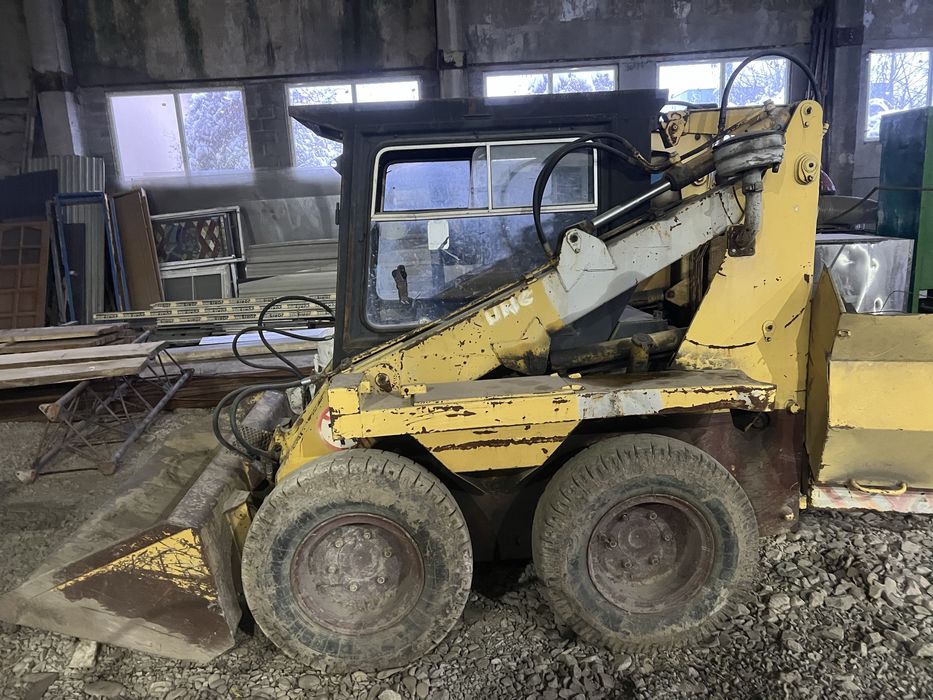 Навантажувач Unc-060