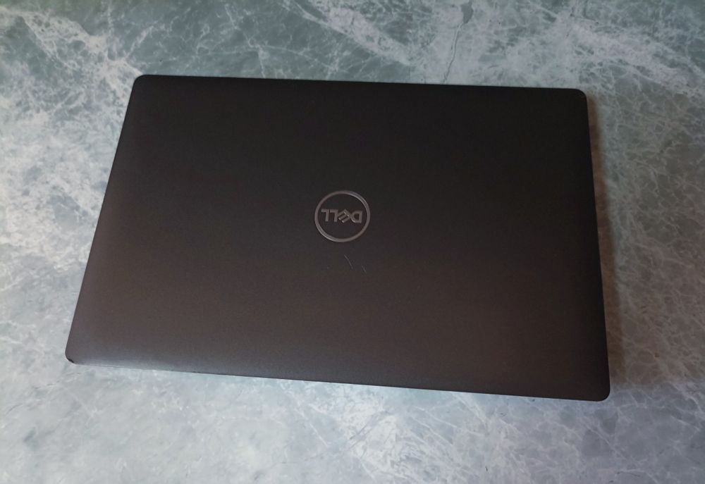 Ігровий ноутбук Dell / nVidia MX150 / i5-9400H / DDR4 8GB / SSD m2 nvme 256GB