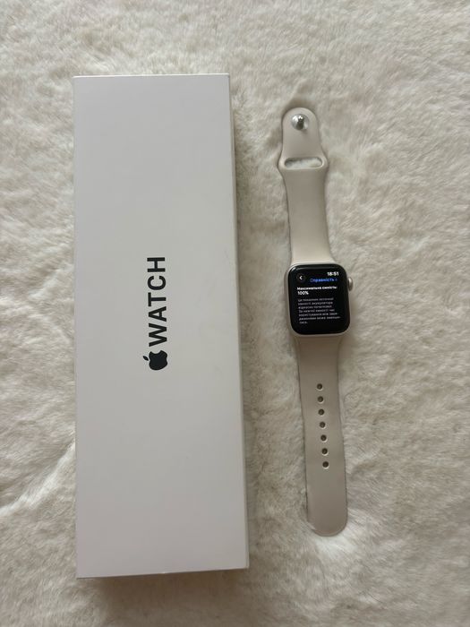 Смарт-годинник Apple Watch SE 3 GPS 40mm Starlight