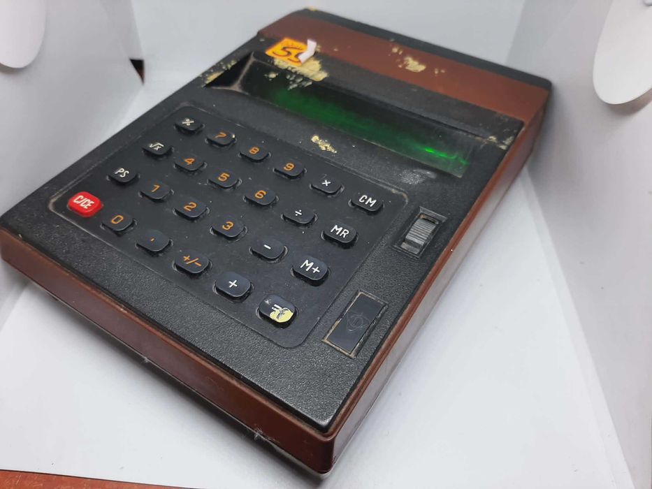 Zabytkowy kalkulator ELWRO 144