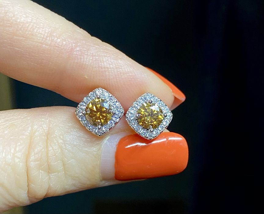 Срібні сережки з діамантами муасанітами колір коричневий