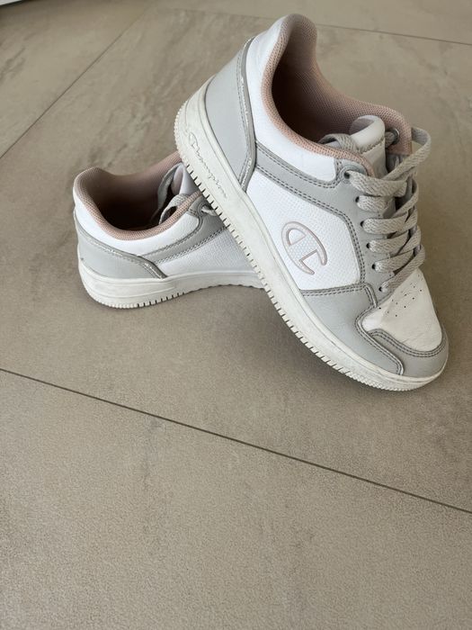 Adidasy champion