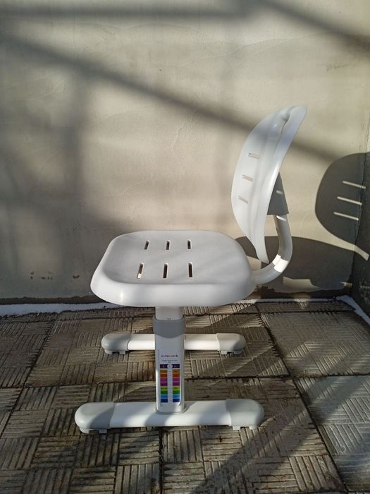 Дитячий стілець FunDesk стільчик зростаючий 3-12 років