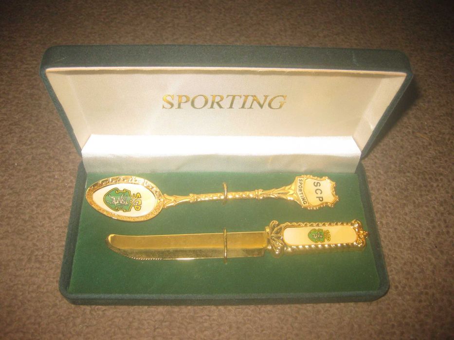 2 Caixas em Veludo com Itens de Colecionismo do Sporting! Antigas!