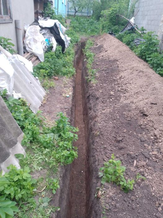 Послуга земельних робіт.