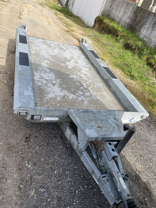 Reboque porta máquinas 3500kg