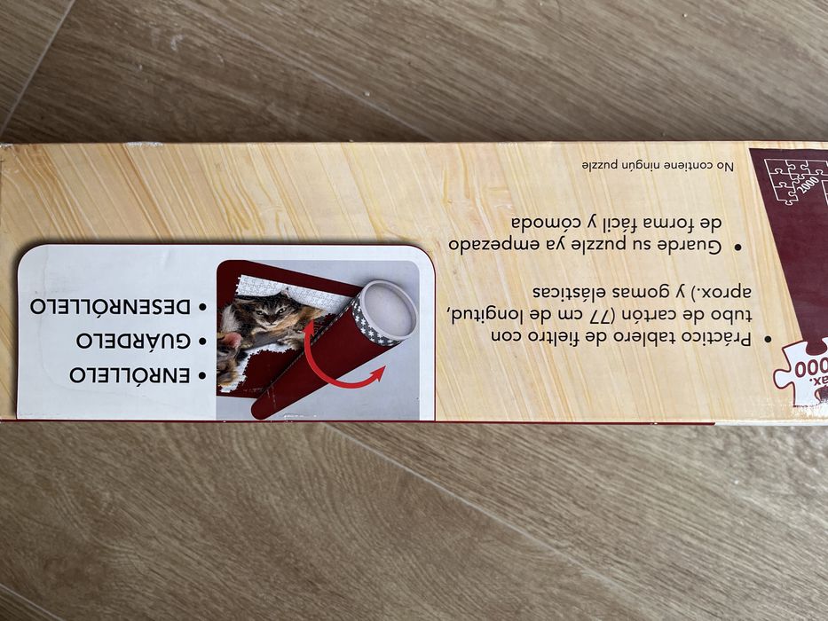 Tabuleiro para montar e guardar puzzles