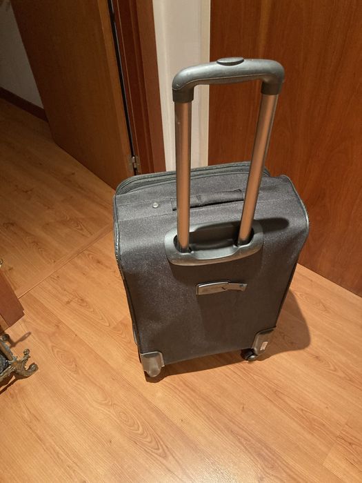 Mala viagem  tamanho grande marca Hossoni