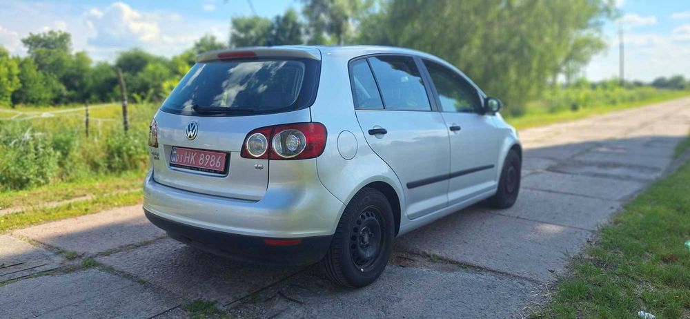 Легковий автомобіль