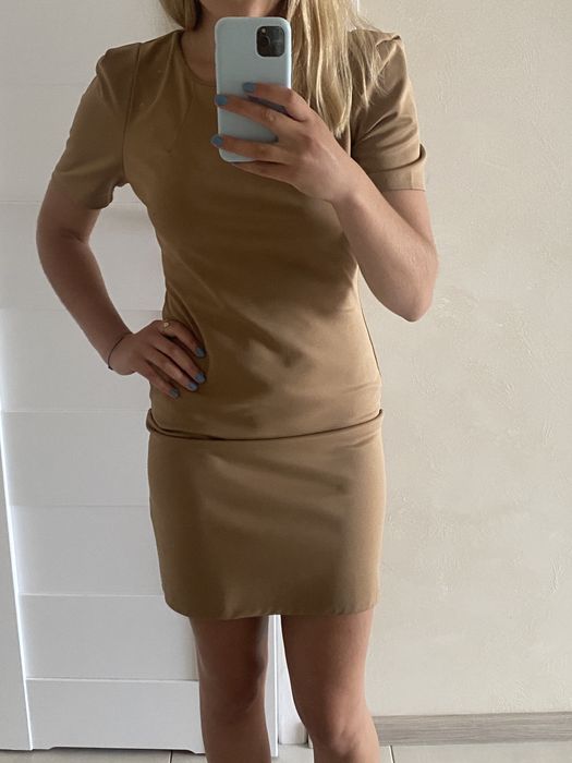 Sukienka mini z zamkiem