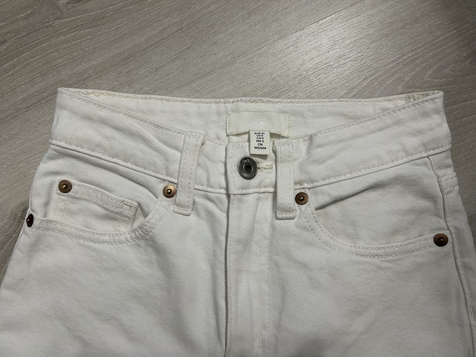 Białe klasyczne jeansy H&M HM 32 XXS