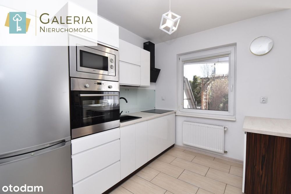 Nowsze budownictwo, ogródek, miejsce postojowe