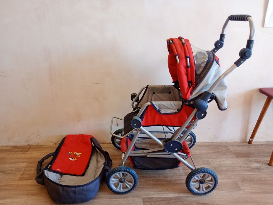 Коляска детская складывающаяся