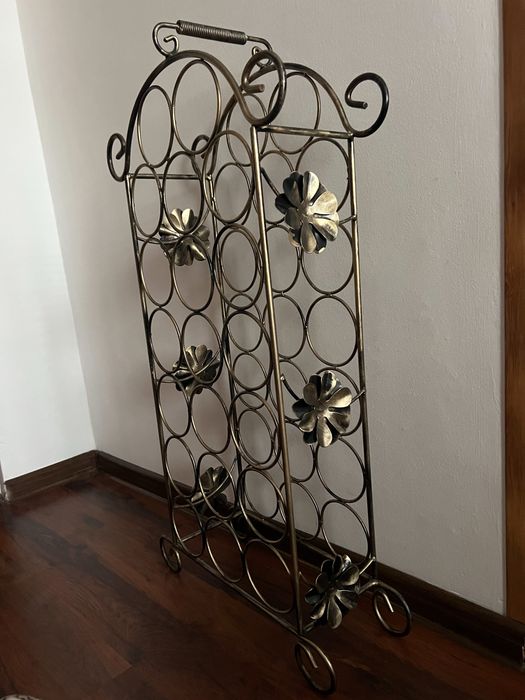 Metalowy stojak na 20 butelek wina