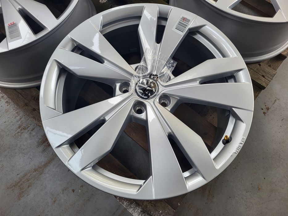 Alufelgi oryginal VW 5x112 7,5Jx19 et50 cb57,1mm jak nowe, 2020rok