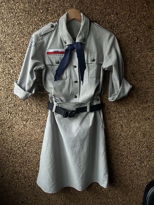 Mundur harcerski dziewczęcy ZHR-rezerwacja