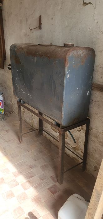 Продам бак на 200 литров