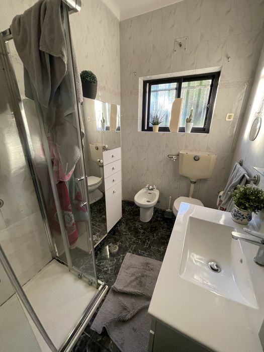 Queijas Moradia c terreno 421m2 Oeiras