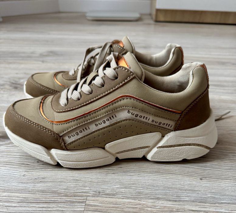 Кросівки Bugatti 37 розмір