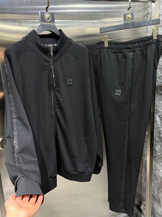 Батальні костюми Hugo Boss,Zegna ТОП