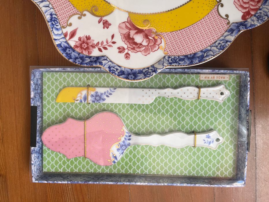 Cake Stand Plate447940383170908161