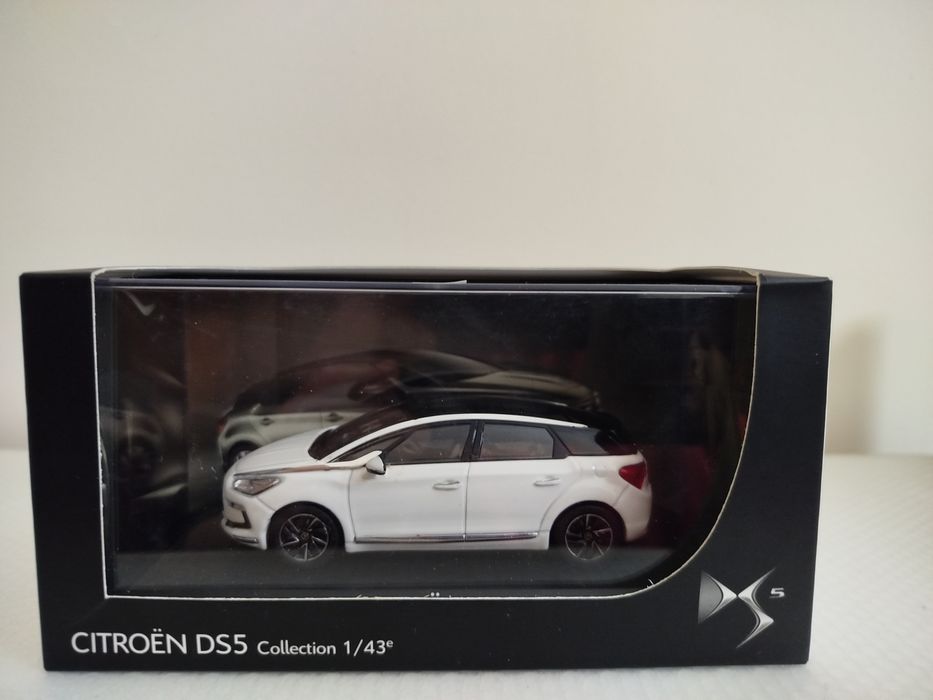 Miniatura Citroen DS5 Nova 1/43