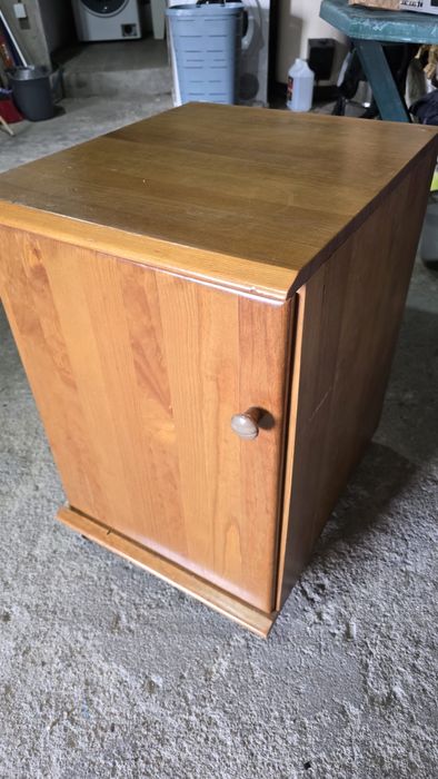 Móvel / mesa de cabeceira/ movel de apoio