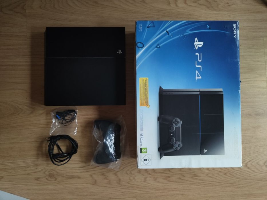 PlayStation 4 como nova