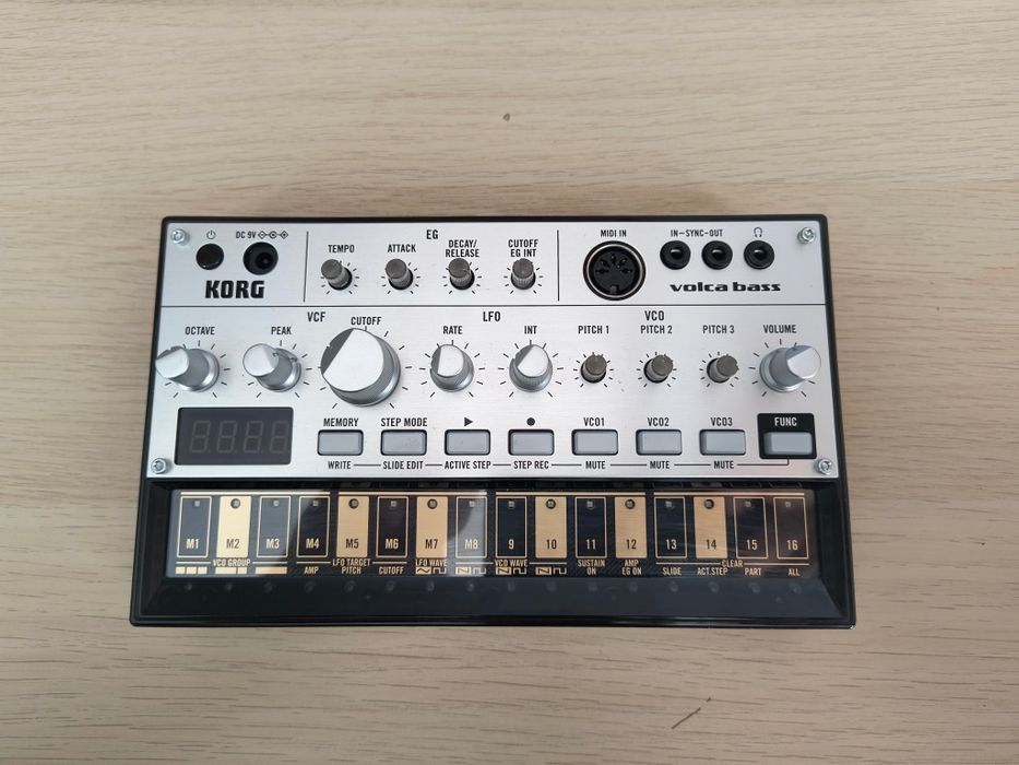 Korg Volca Bass Analogowa Maszyna Basowa
