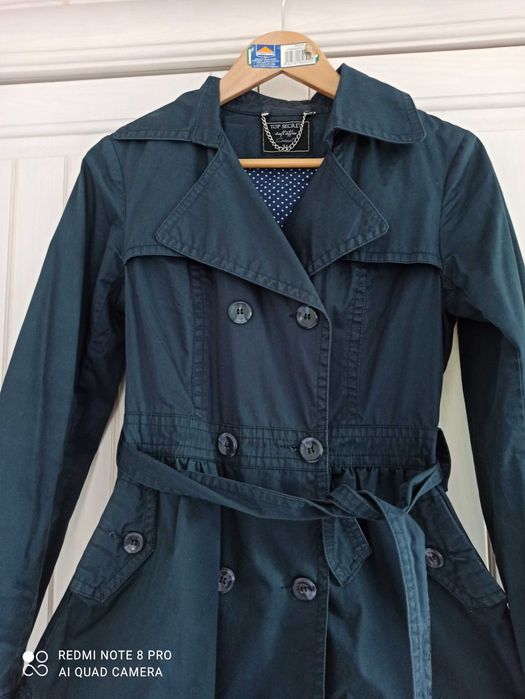 Krótki trencz top secret r.36