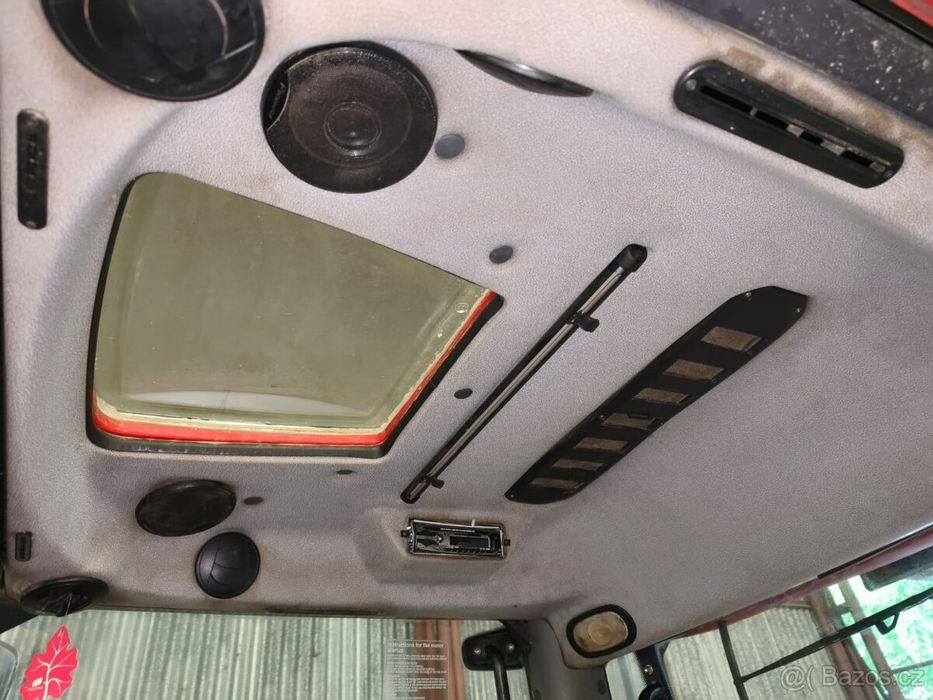 McCormick  T 110 MAX nie case ani New holland , zetor