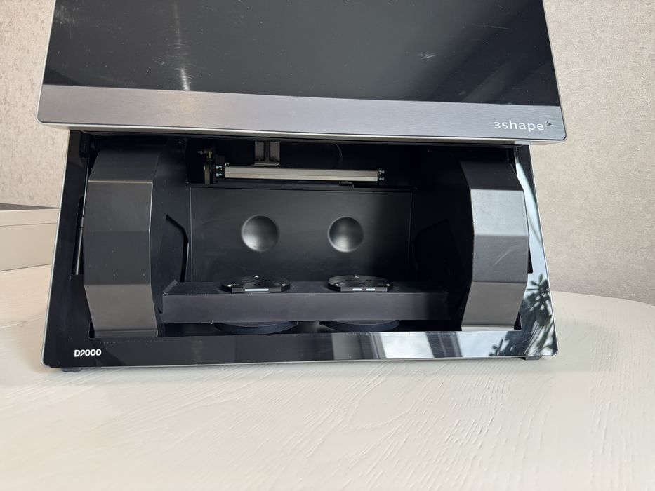3Shape D2000 зуботехнічний сканер !
