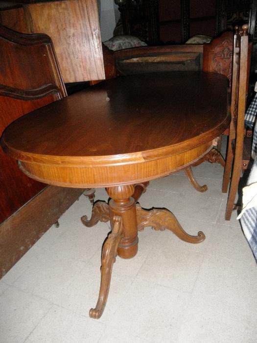 Mesa Oval Pés de Galo 2