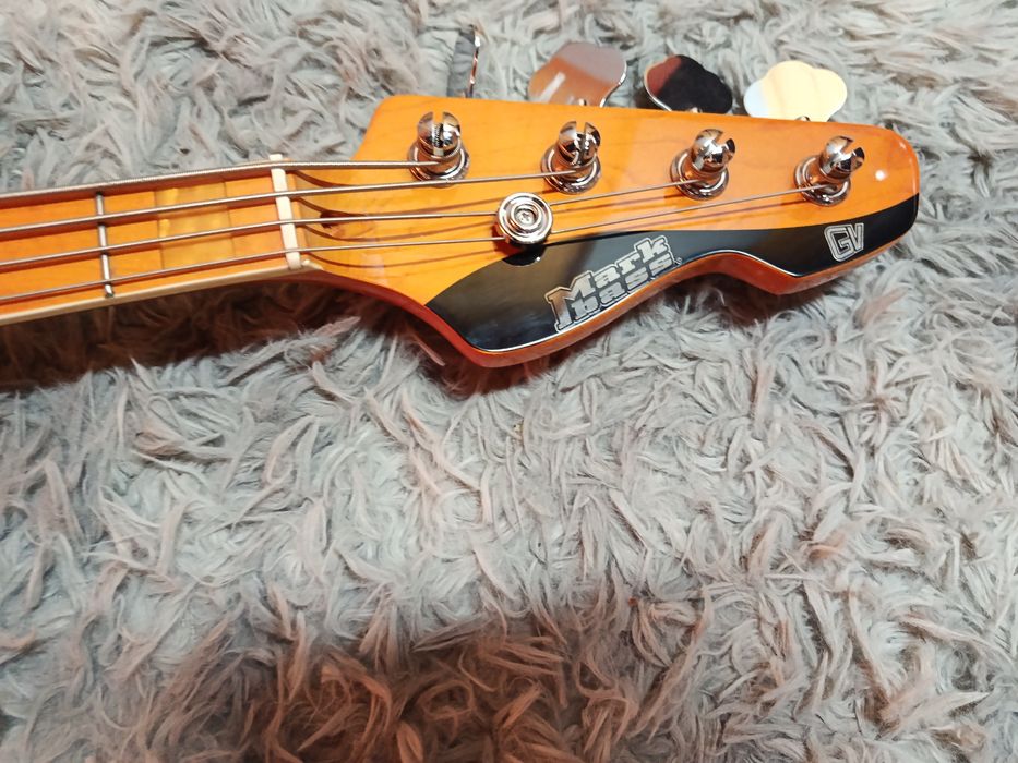 Gitara basowa Markbass Glosy Val Black CR MP