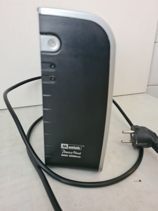 Mustek Power Must 600 ofline,джерело безперебійного живлення(під ремонт або запчастини)