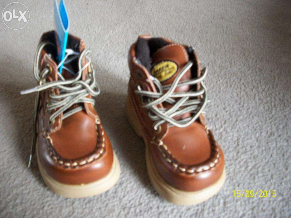 Buty ocieplane dla dzieci rozmiar 23 i 25