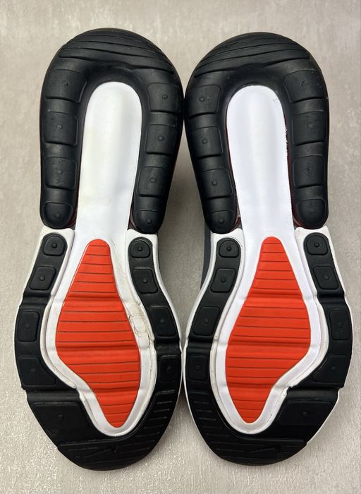 Чоловічі кросівки NIKE AIR MAX 270