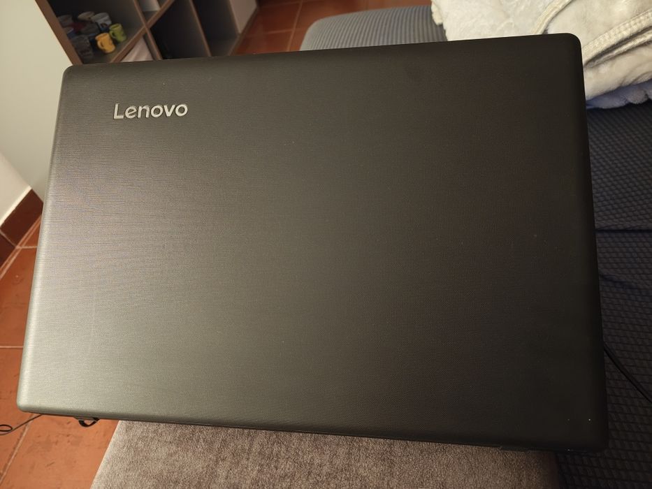 Portátil Lenovo IdeaPad 110