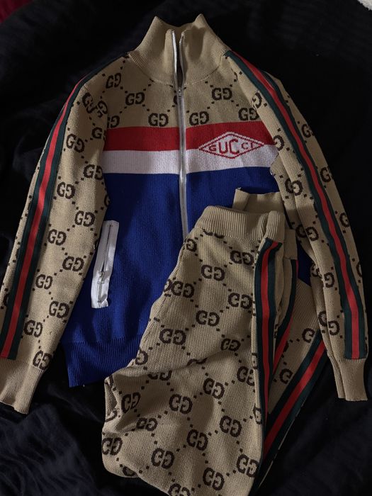 Костюм Gucci 44/46 размер