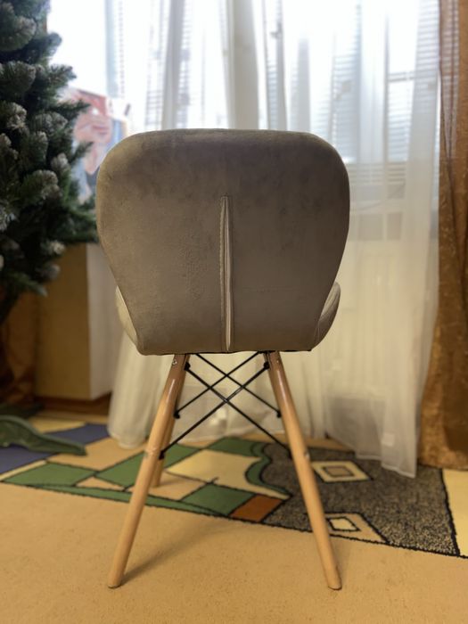 Стильний стілець