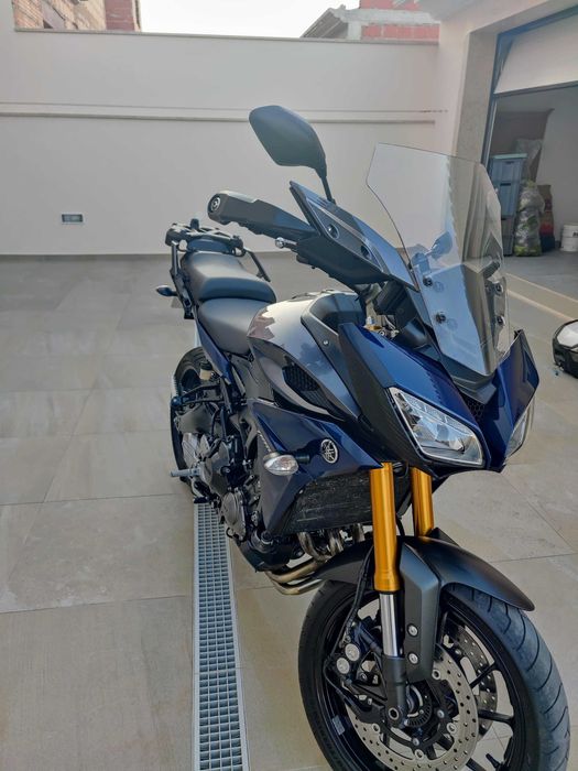 Yamaha MT-09 Tracer (2016) – 42.000 km – Impecável c/ Top Case