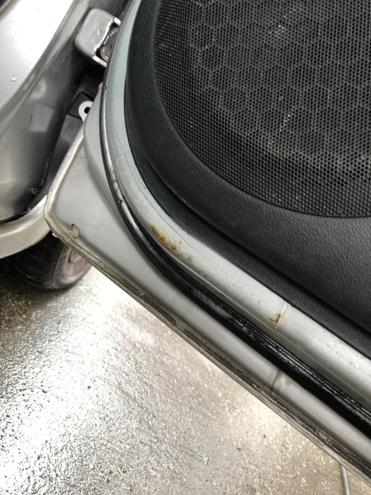 Drzwi prawy przód przednie prawe Honda FR-V NH700M