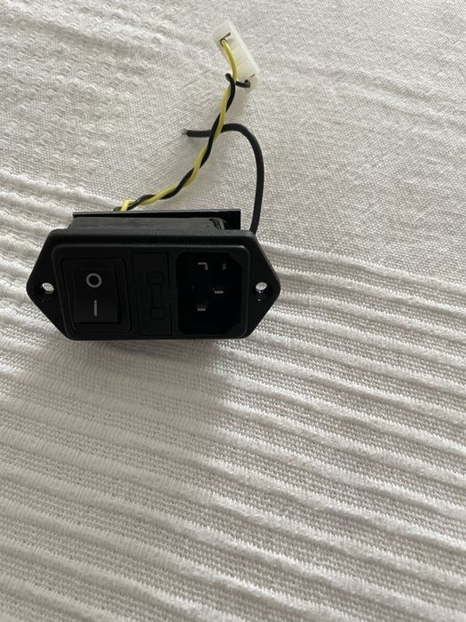 Material eletronica - ficha rca / fonte alimentação / condensadores