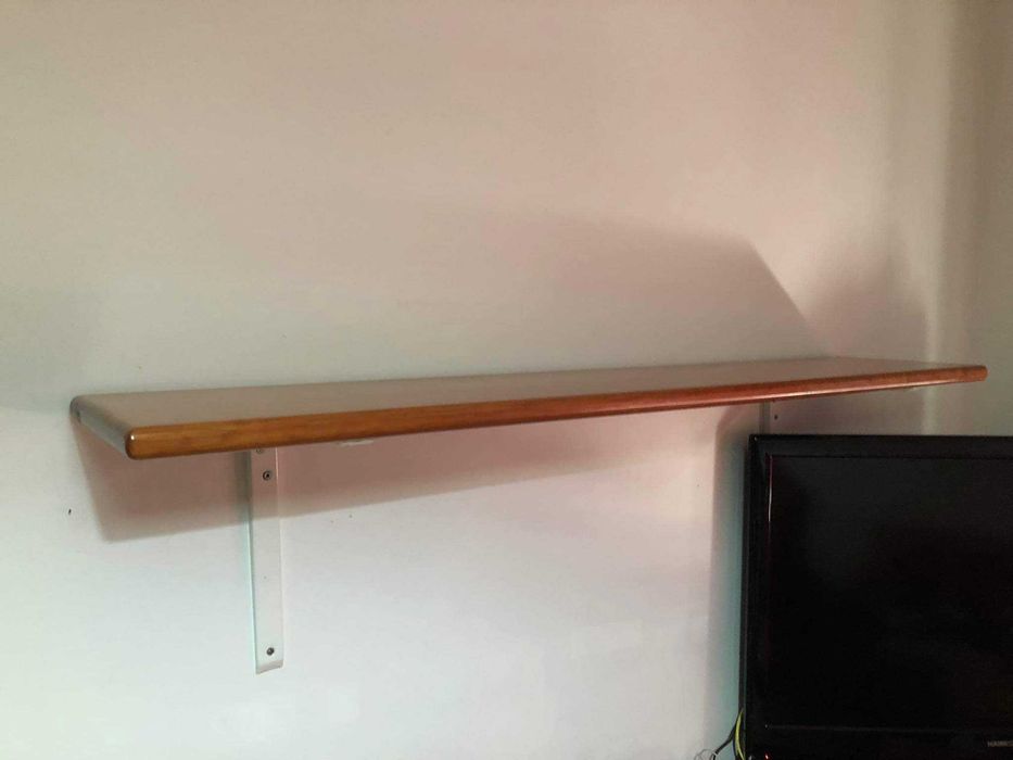 Prateleira madeira maciça, excelente estado.64738488997121121