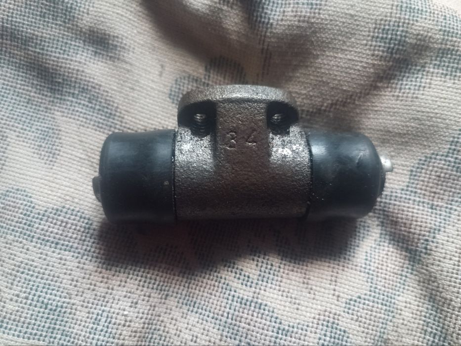 Тормозной цилиндр Фольцваген гольф 2